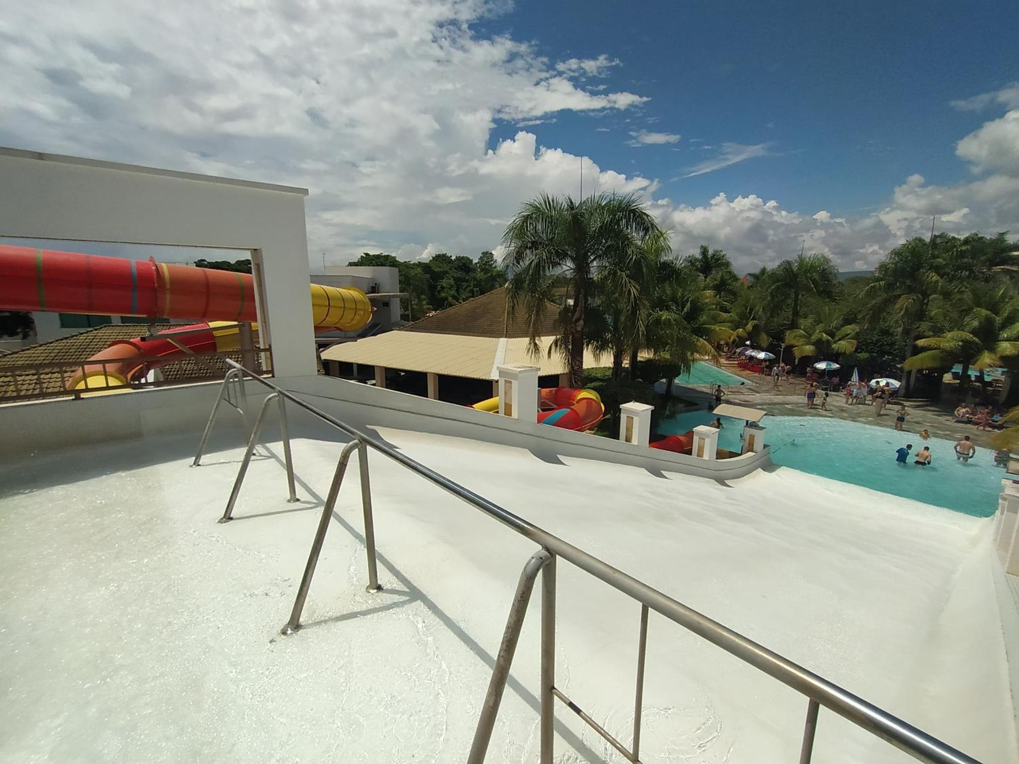 Lacqua Diroma, Mais Parque Acquatico Com Piscina De Ondas Caldas Novas Exterior foto