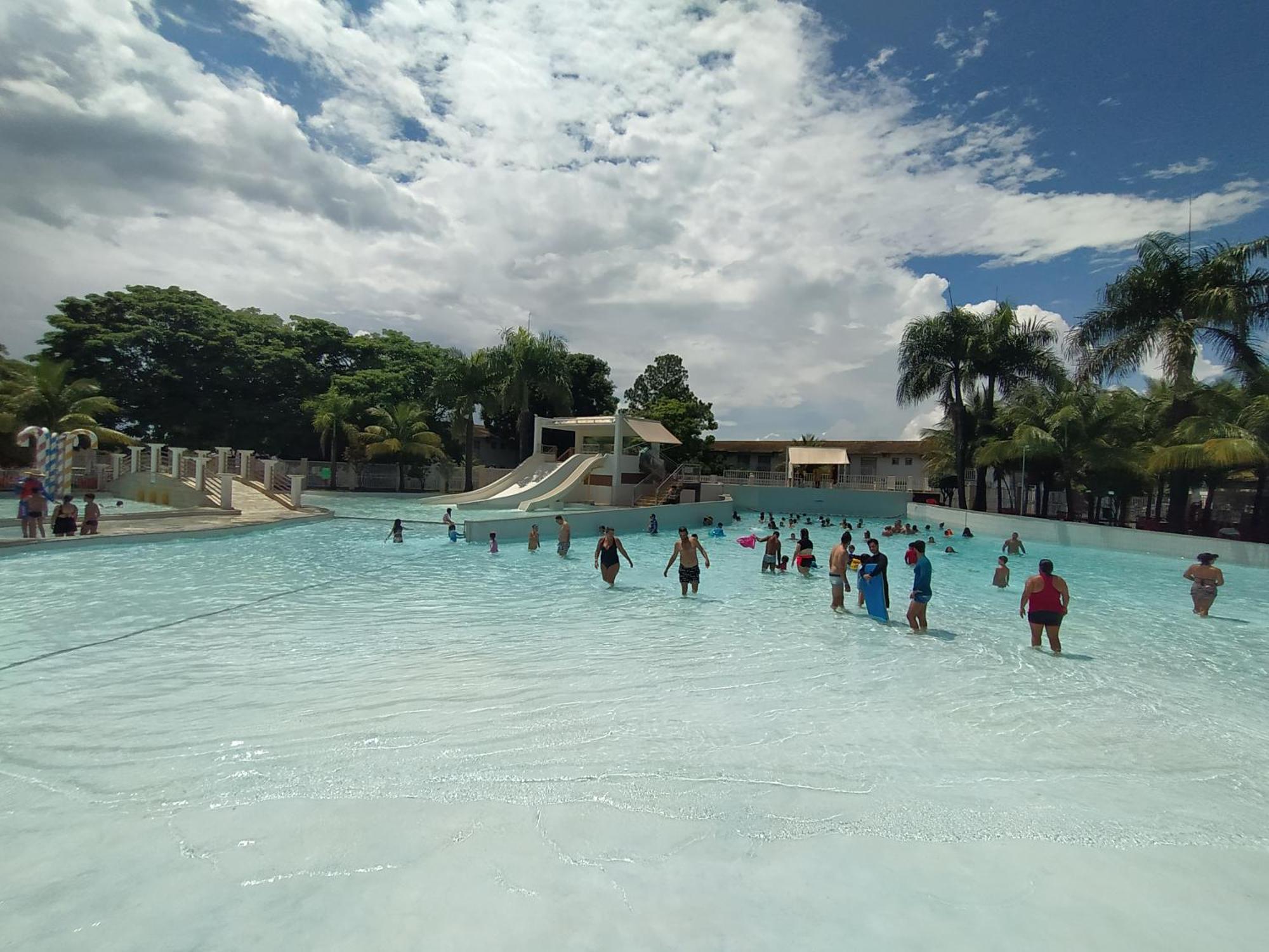 Lacqua Diroma, Mais Parque Acquatico Com Piscina De Ondas Caldas Novas Exterior foto